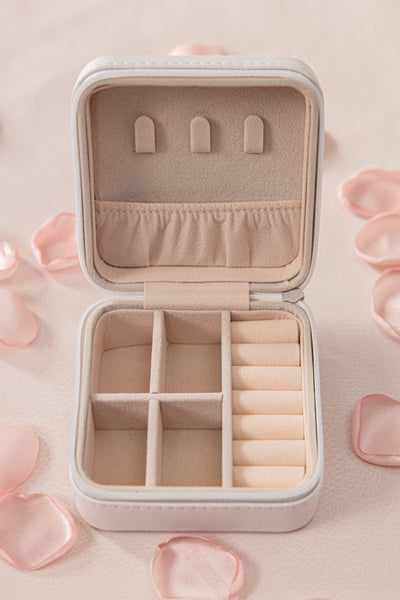 Jewelry Case Organizer Interior look | Annie and Sisters 